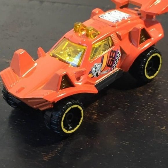 Ornge Car Action Figure Toy - Picture 3 of 6